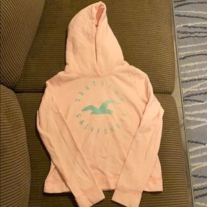 Women’s HollisterCo fleece hoodie.